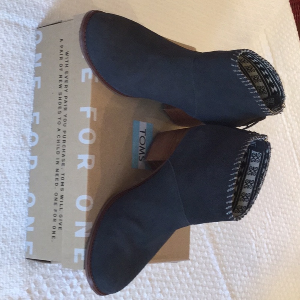 Toms Leila Castlerock Grey Suede ankle boot